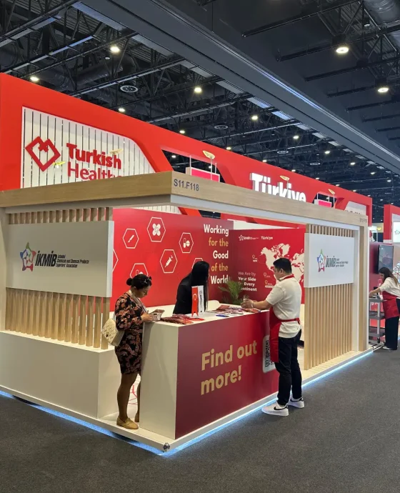 dubai exhibition stand company, dubai trade show stand, dubai fuar stand çözümleri, whx dubai sağlık standı, 500 m2 üzeri fuar stand dubai